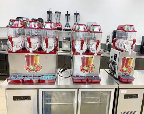 Hoe een slushie -machine te gebruiken en schoon te maken?