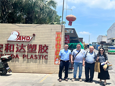O Ahd Polymer recebe nossos convidados do Oriente Médio para Tour da Factory!