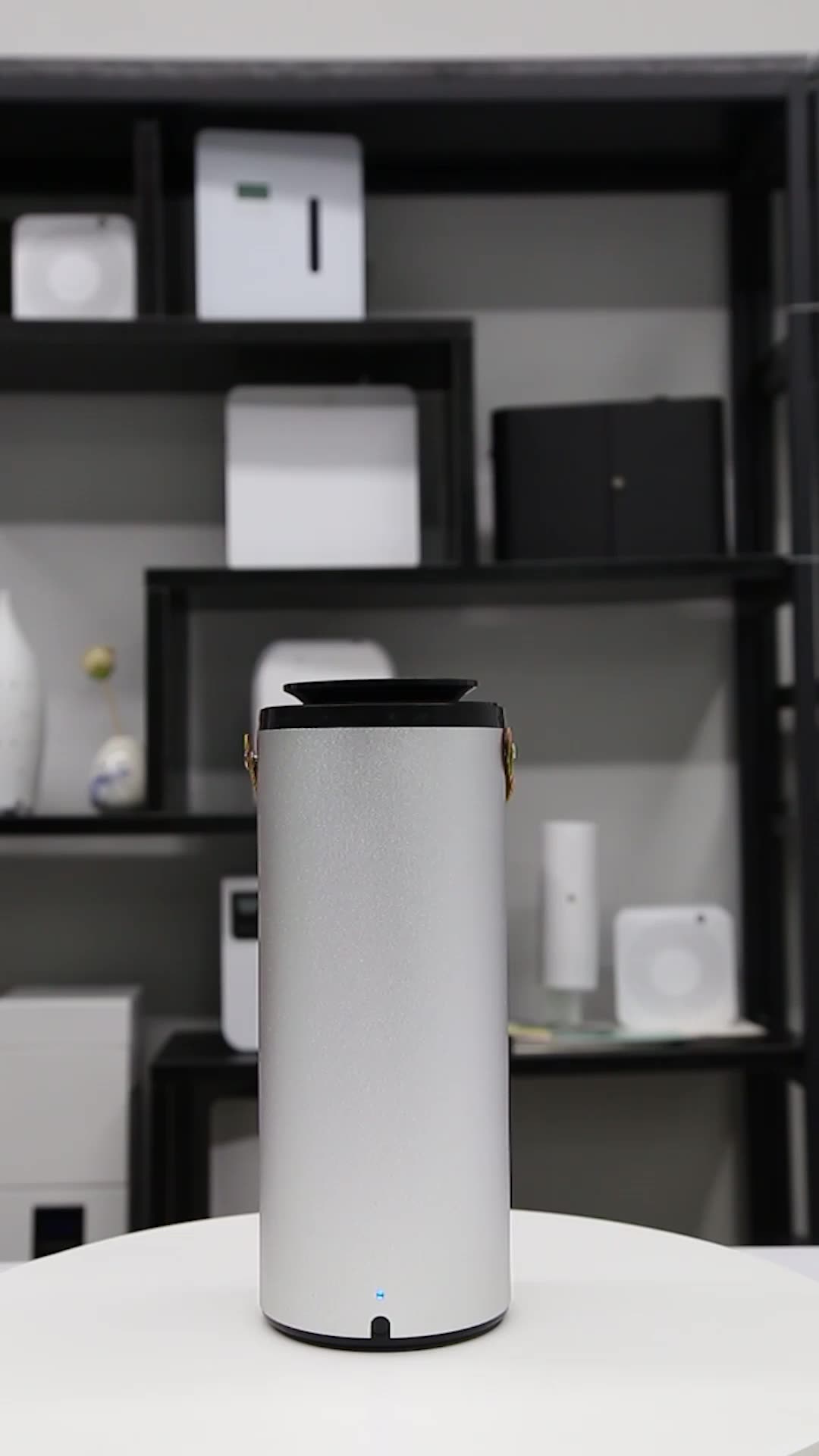 Innovative Produkte in Innen- und Außenübertragung tragbarer wiederaufladbarer Batterieluft -Diffusor Music Speaker Duft Aroma Machine1