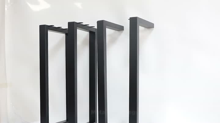 מסגרת מתכת לשולחן