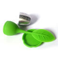 Stainless Steel Tea Strainer with Silicone Lid and Leaf Design1