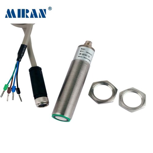 ultrasonic displacement sensor