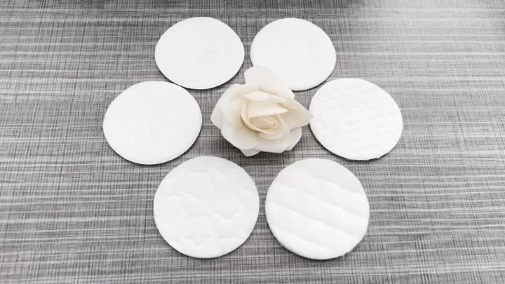 Round cotton pads