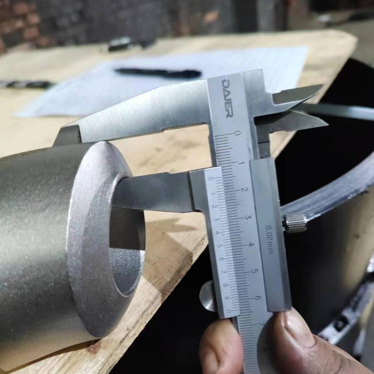 Свидетель Precision представила JS Fitings Seamless Pipe Fitings Inspection!