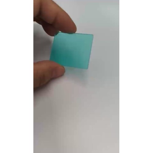 Vidro óptico azul QB21