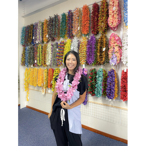Excited! One of Our Customer from Japan Come To Visit Our Sample Room