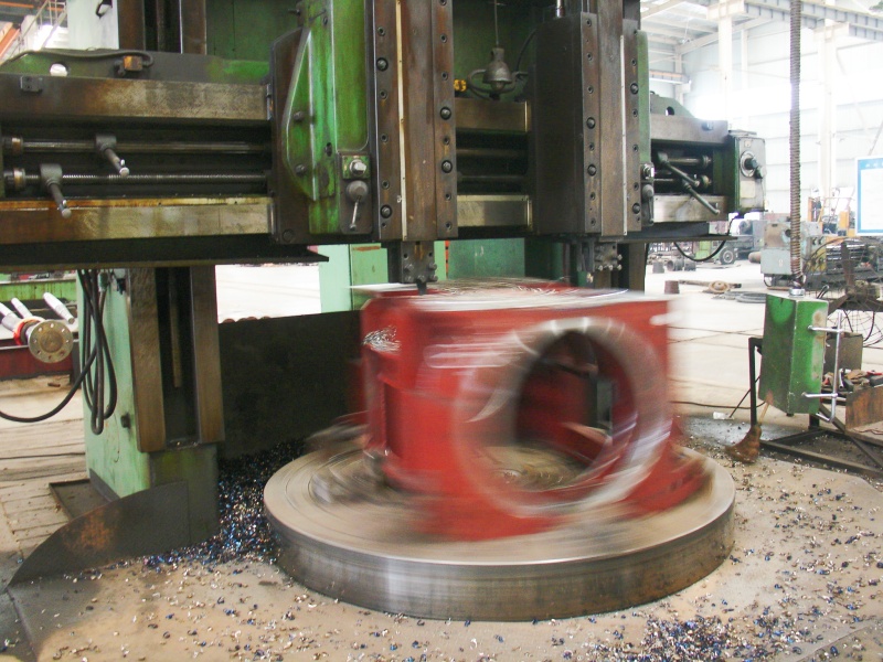 Y450 high-voltage motor base processing 1