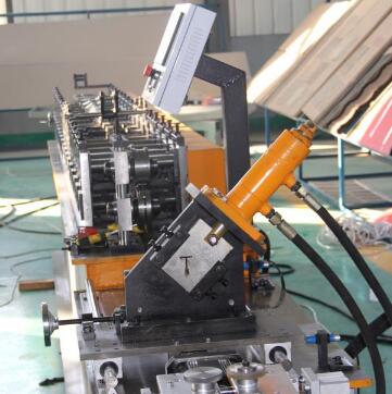 Machine for tee grid ceiling