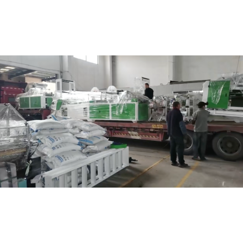 Lieferung von 6 Sätzen automatischer Beutelherstellungsmaschinen an den Kunden