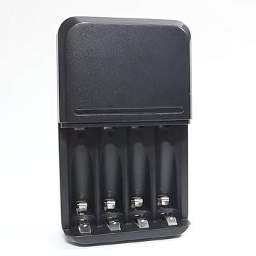 Custom 4-Bay Smart Ni-MH AA AAA Battery Quick Charger 90121