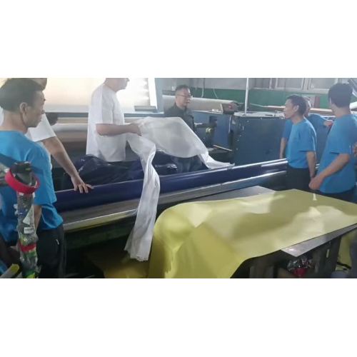 Vidéo de production des uniformes de travail 3