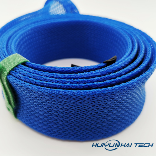 What are the main things to look for when selecting 100% PET Self Wrap Braided Sleeve?