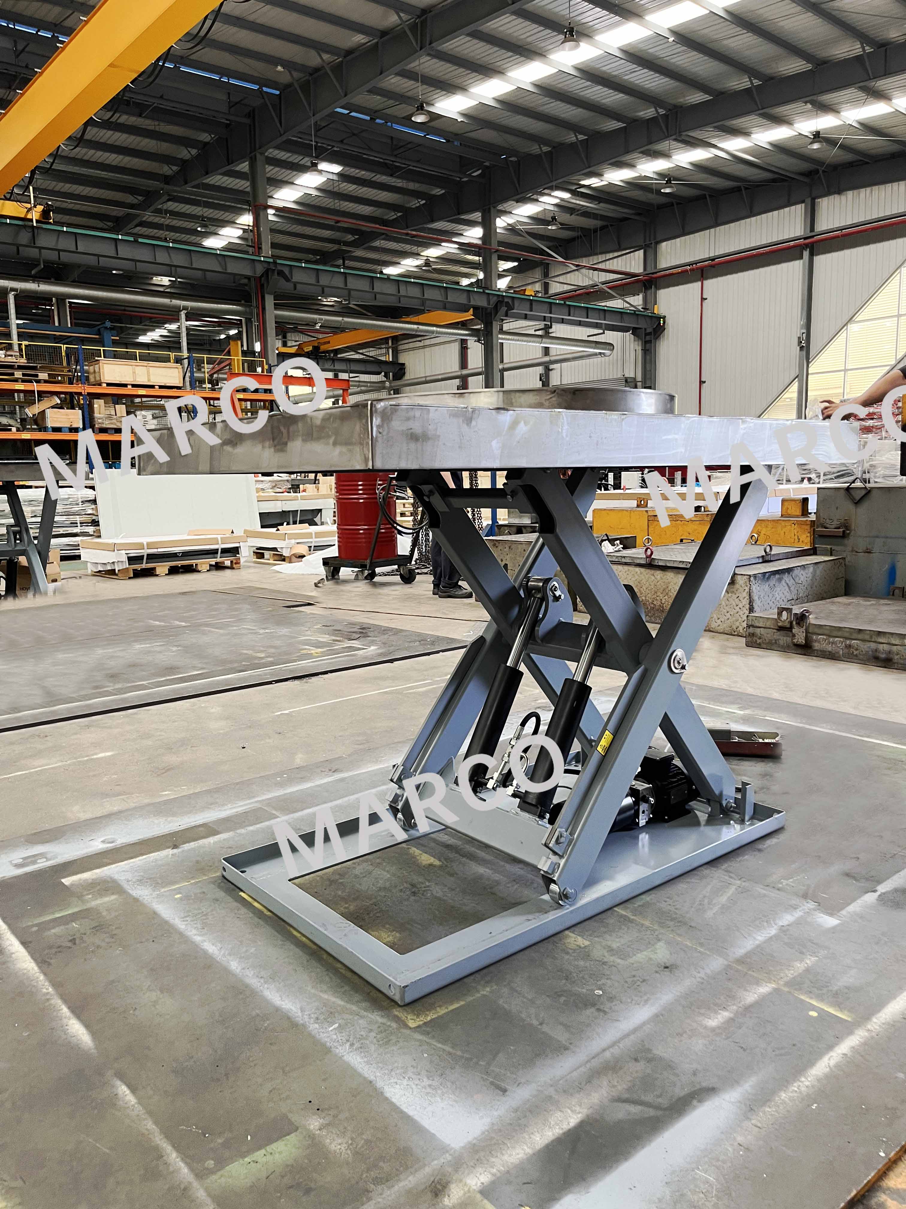 Lift table for food industry