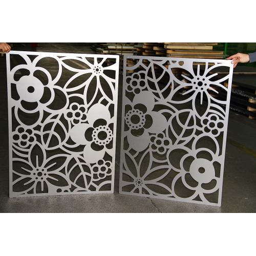 XUANLIN Fiber Laser Cutting Machine Fly Cut On Stainless Steel Sheet