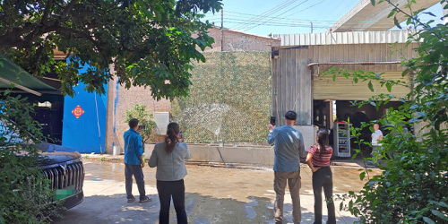 অস্ট্রেলিয়ান ক্লায়েন্ট DEWY পরিদর্শন করে, সন্তুষ্ট এবং সাইটে অর্ডার নিশ্চিত করে