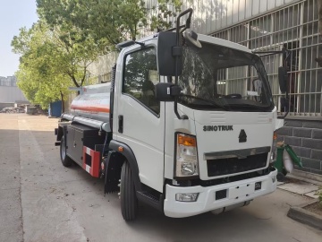 Dongfeng 4×2 Diesel tanker truck