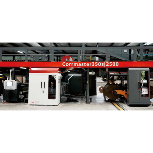 7-, 5- и 2-слойные линии Corrmaster шириной 2500 мм на месте.