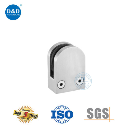 Come installare i morsetti per vetro