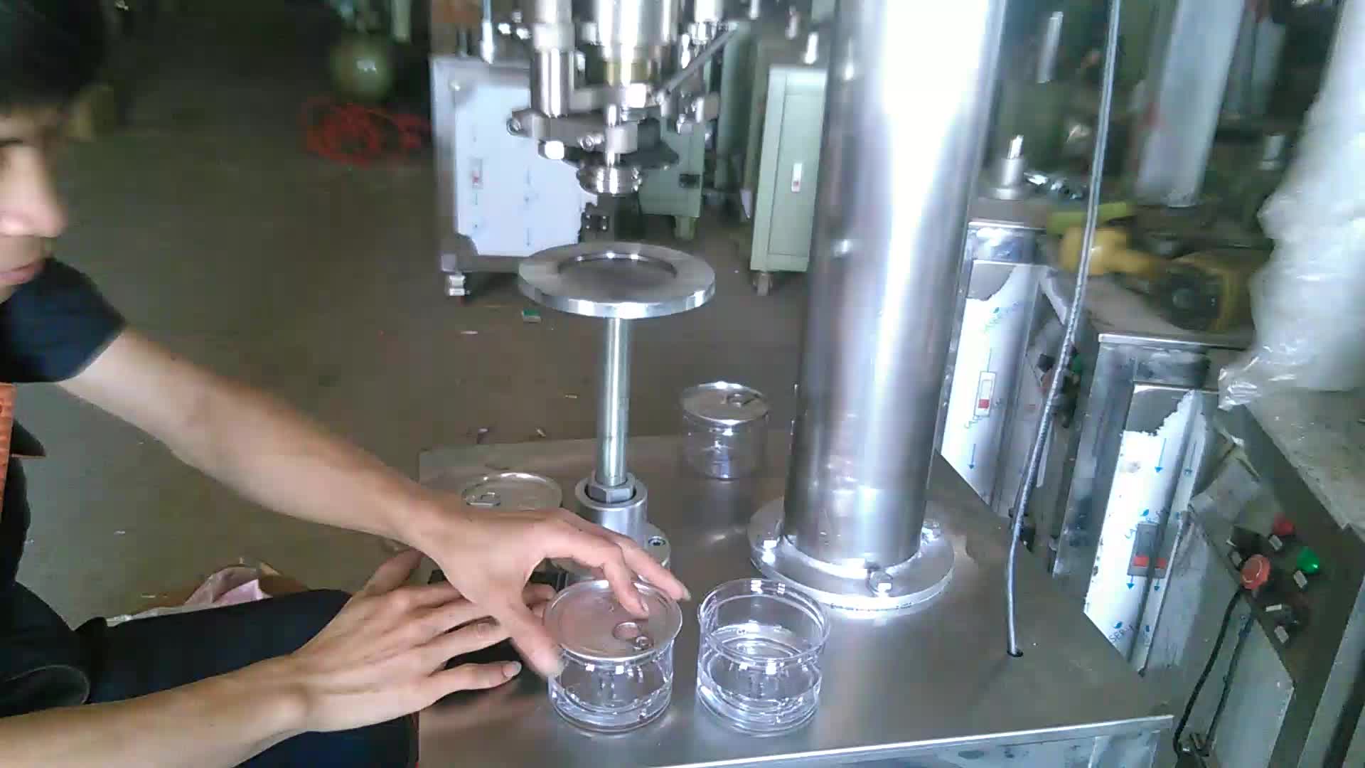 Χειροκίνητη κονσερβοποιία κλείσιμο / ημι -αυτόματη μηχανή σφράγισης για μπύρα κασσίτερου Pop Can1