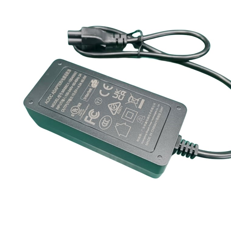 Adaptador de alimentación de escritorio de 15V 4A con UL CE