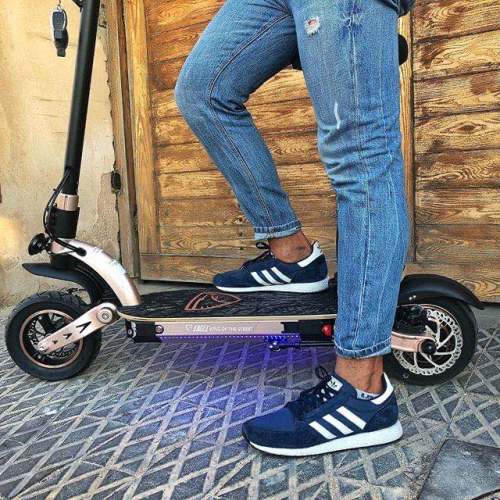 Cómo reunir sus ruedas de scooter