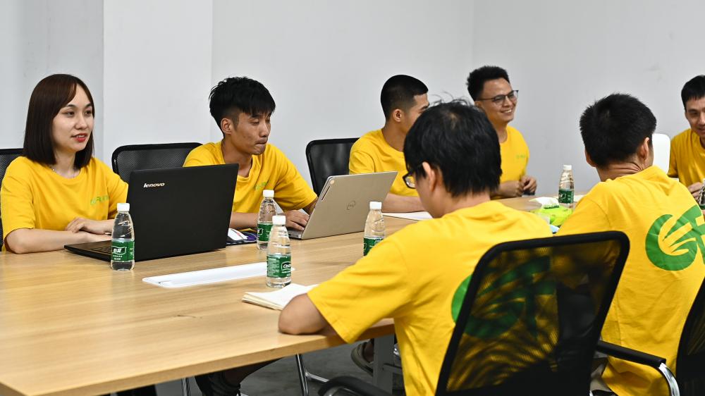 GOFUNOW OFFICE STAFF (4)