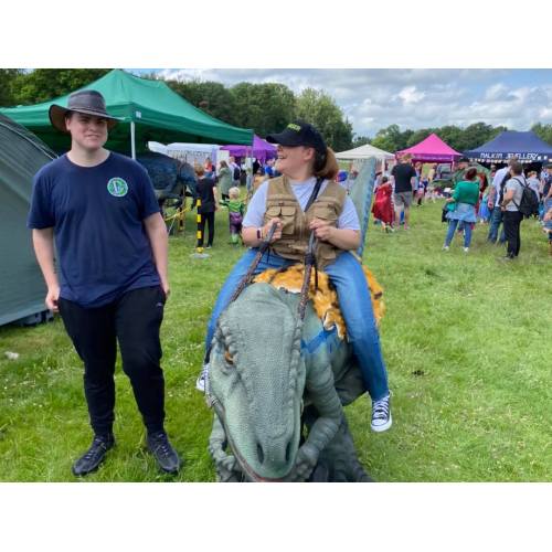 Revolutionizing the traditional amusement experience! This intelligent, simulated dinosaur ride sets a new trend in parent-child interaction.