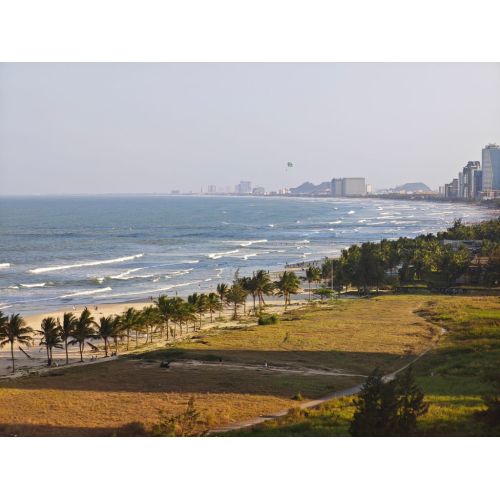 SUNFULL TECH impulsa la fabricación de perchas con automatización avanzada y alcance global