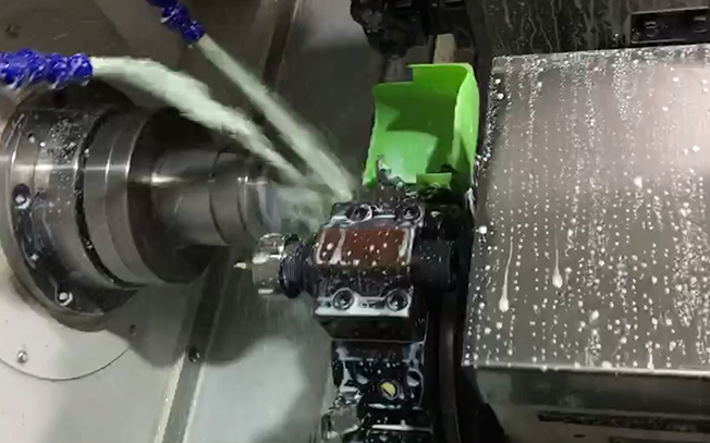 Machining aluminum on lathe