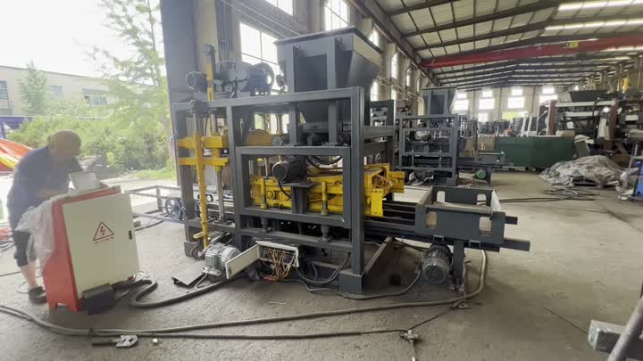 QT4-25 Block Machine