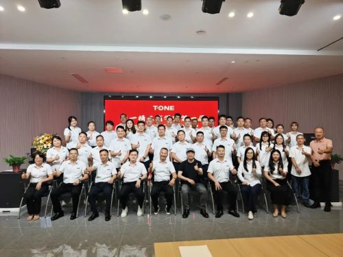 T-ONE lanza el primer campamento de excelencia en ventas, fortaleciendo el servicio global para compradores de envases de cartón corrugado