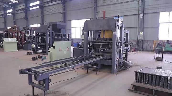 Machine de fabrication de blocs