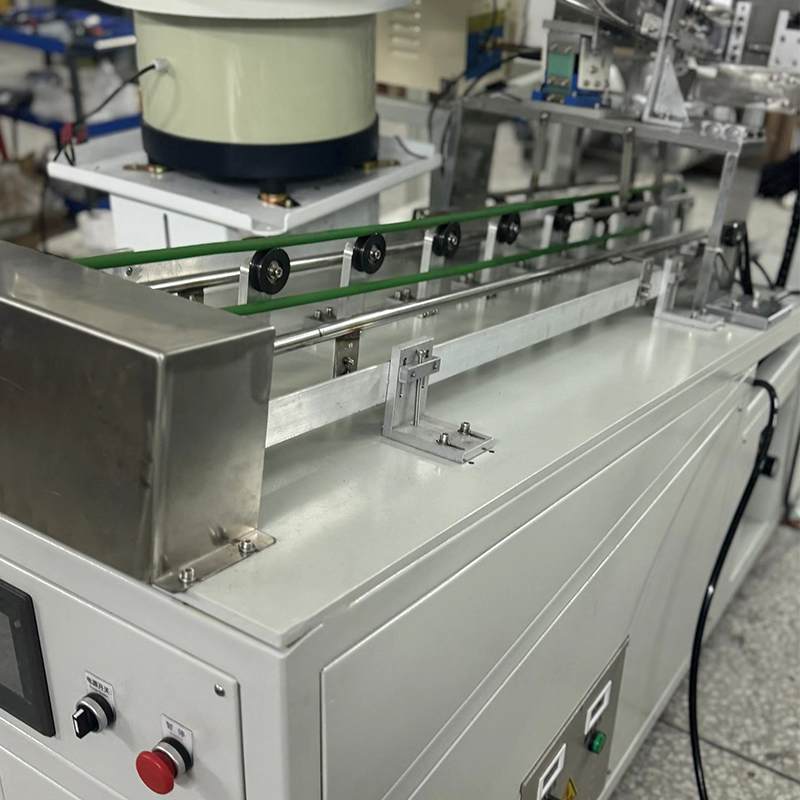 Máquina formadora de perchas duraderas