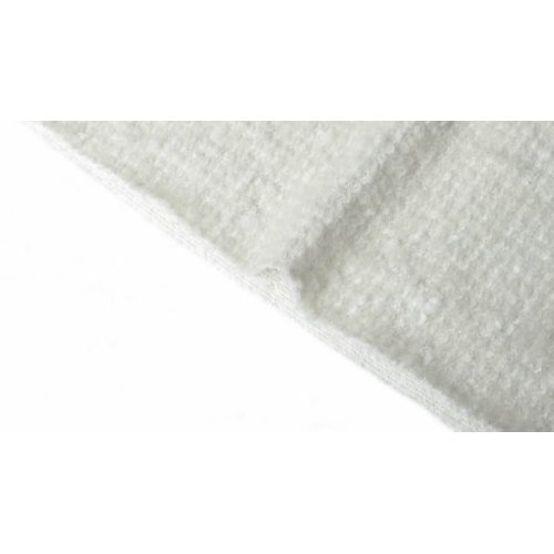 真っ白に輝くモヘアウール混紡生地