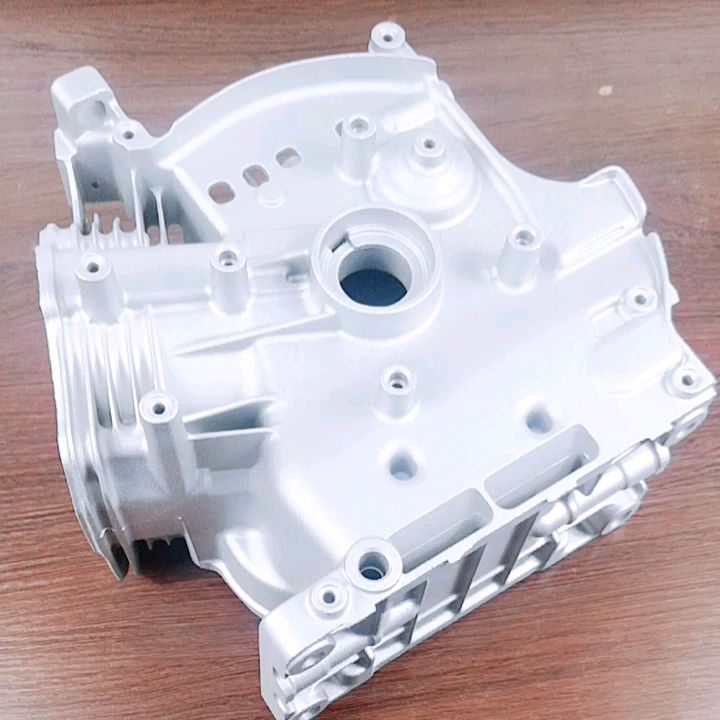 Customized High quality aluminum alloy die casting Gasoline Engine housing Parts1