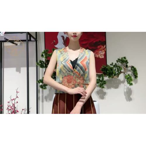 mujer sin mangas femenina