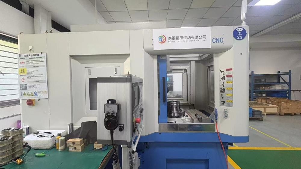 YK3612A CNC horizontal gear hobbing machine