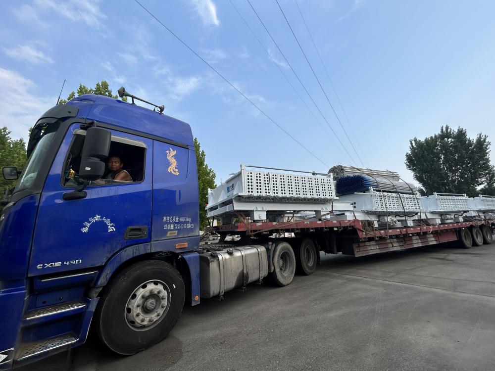Shipment of wall panel equipment