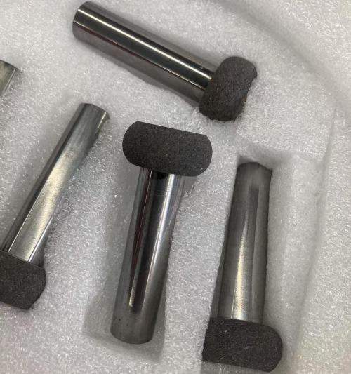 How is a vitrified diamond or CBN grinding wheel dressed?