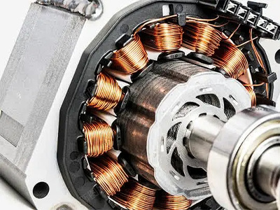 Mercado global de motores elétricos acelera crescimento com eficiência ultra-alta e integração industrial inteligente