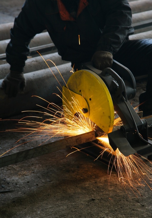 Hengxing Abrasives выпустила серию высокопроизводительных сотни носителей и лезвий с режущими средствами, чтобы помочь повысить эффективность промышленной резки.