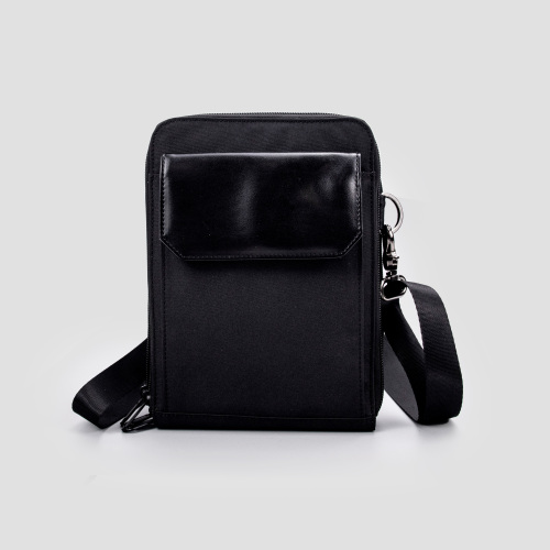 Orchidland Black Waist Bags : 현대 도시의 최신 패션 트렌드