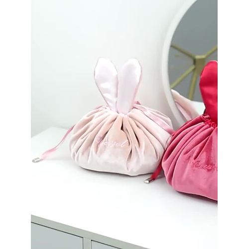 Amazon hot woman cute Velvet portable drawstring makeup bag  Large capacity custom logo cosmetic bag1