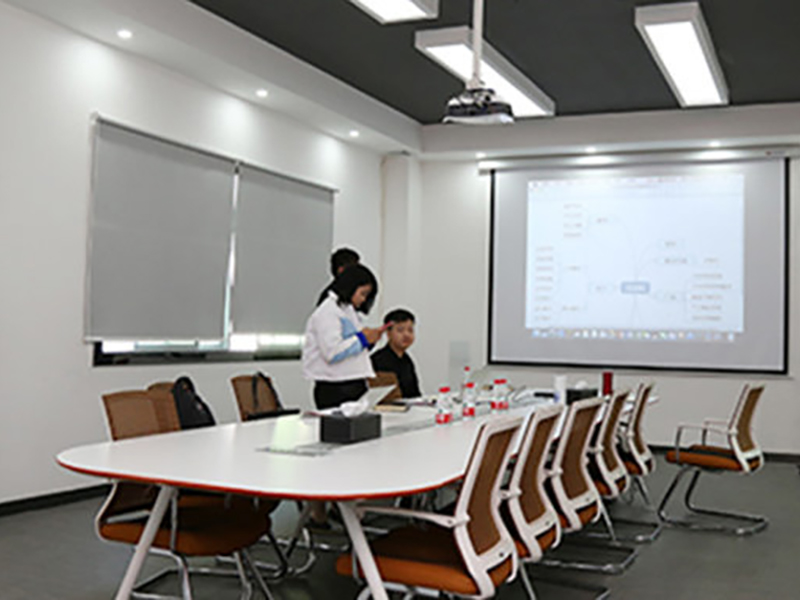 Dongguan Niasi plastics machinery Co., Ltd.