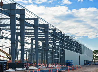 Мировая индустрия стальных конструкций будет стабильно расти благодаря зеленой трансформации, цифровой модернизации и быстрому росту спроса на инфраструктуру в 2026 году