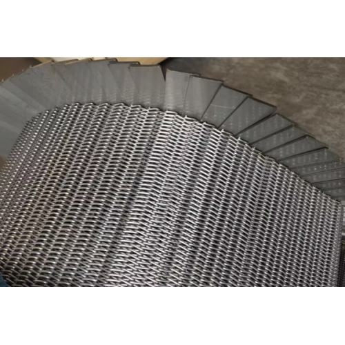 Як уникнути проблем із зчепленням матеріалу з металевою конвеєрною стрічкою