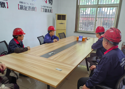 Jiangsu Wanshida Hydraulic Machinery Co., Ltd. Empleado premiado a la ciudad "Craftsman de medallas de oro"