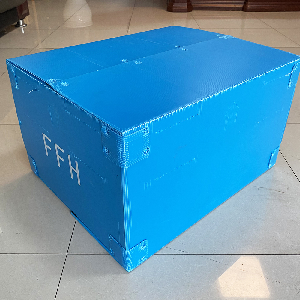 Boîte pliante en carton ondulé bleu