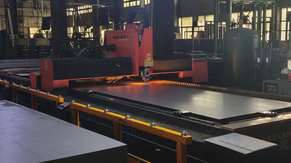 laser cutting machine