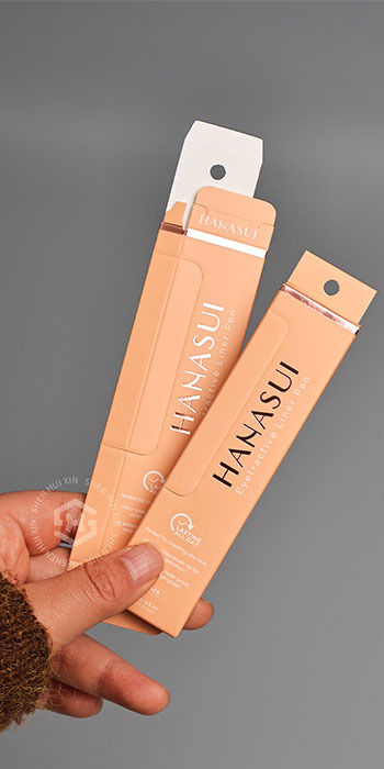 Eyetractive Liner Pen : un emballage en papier personnalisé rehausse l'identité de la marque de beauté